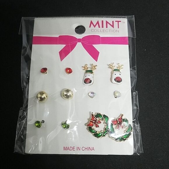 NWT Mint Collection 6 Pairs of Christmas Earrings - Picture 1 of 2